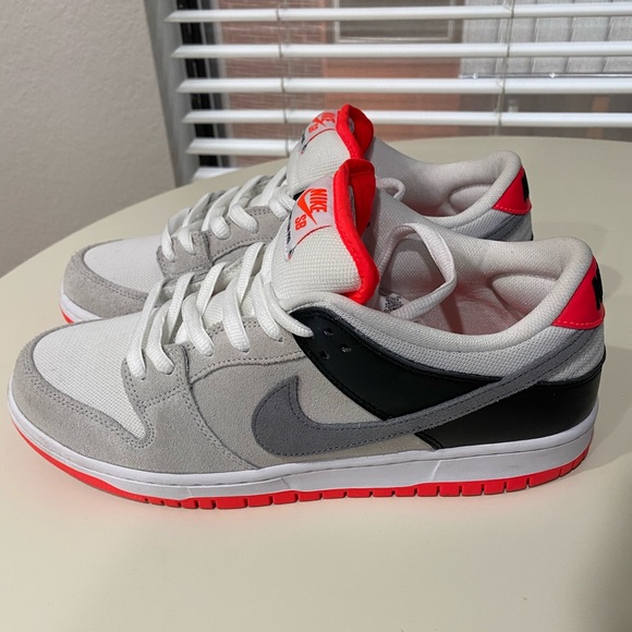 nike sb dunk low infrared orange label